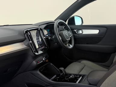 VOLVO XC40 2.0 B3 MHEV PLUS DARK DCT AUTO EURO 6 S S 5DR...