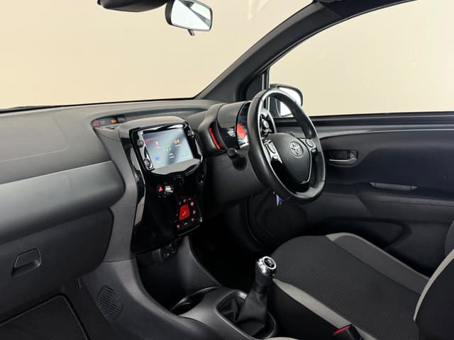 TOYOTA AYGO 1.0 VVT I X TREND EURO 6 S S 5DR 2021 25,029...