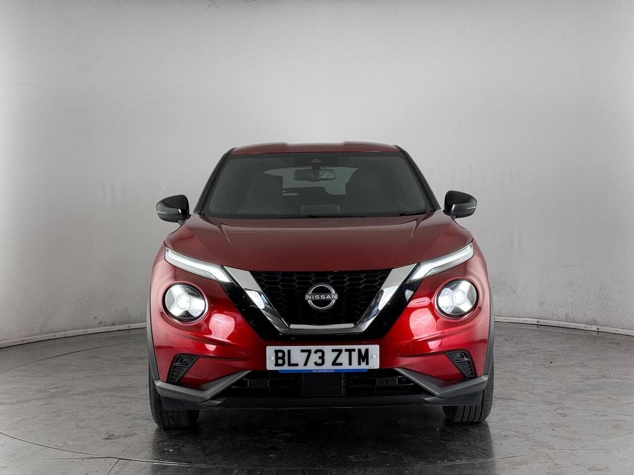 Nissan Juke thumbnail Front