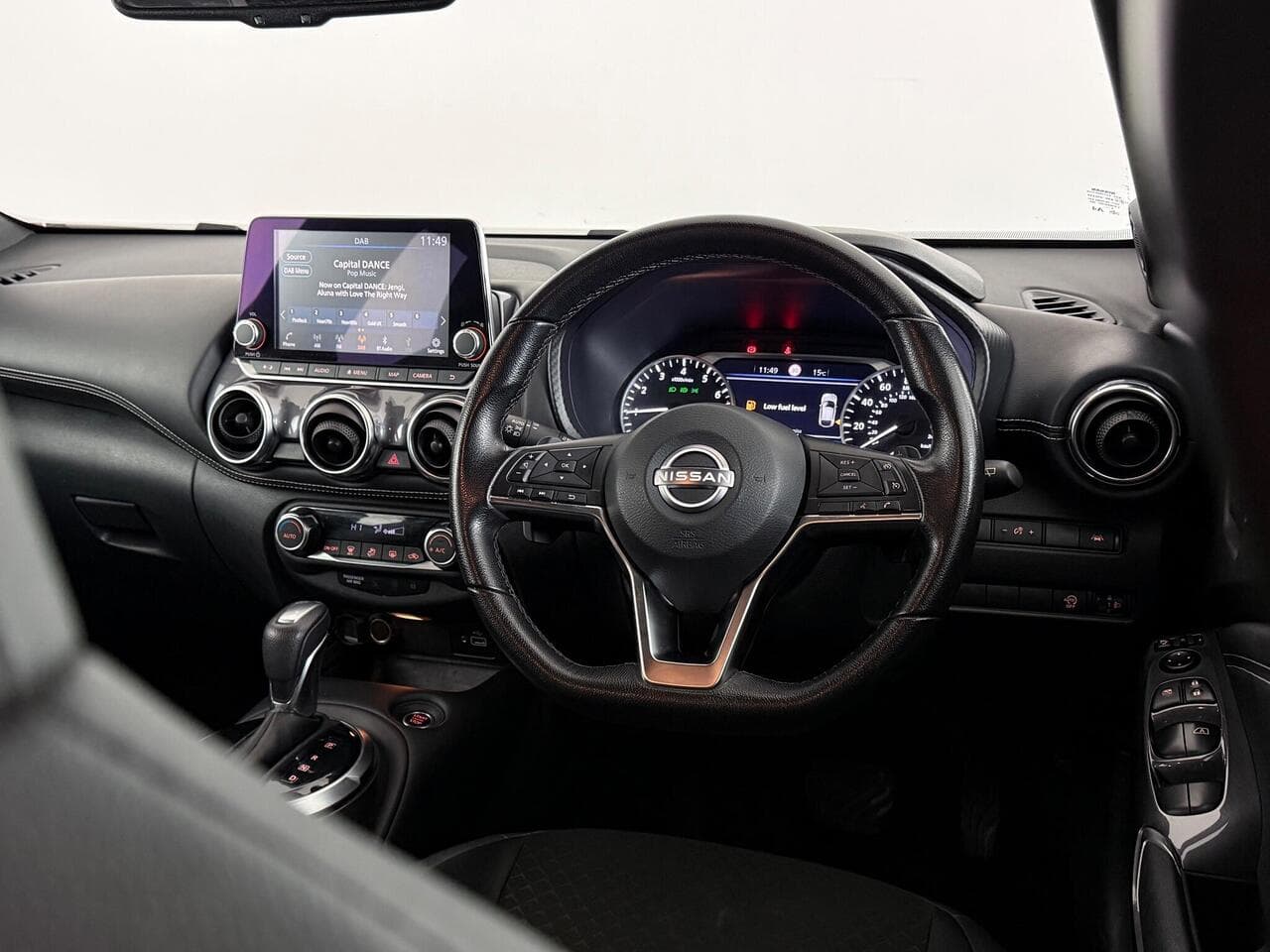 Nissan Juke thumbnail Steering Wheel