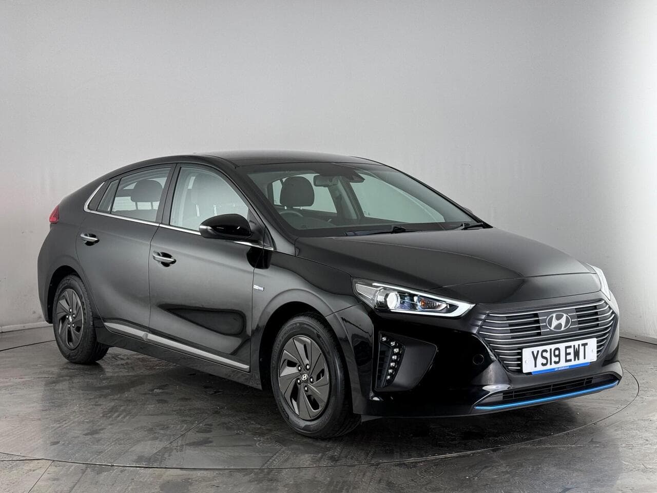 Hyundai IONIQ - Hyundai IONIQ 1.6 h-GDi Premium DCT Euro 6 (s/s) 5dr