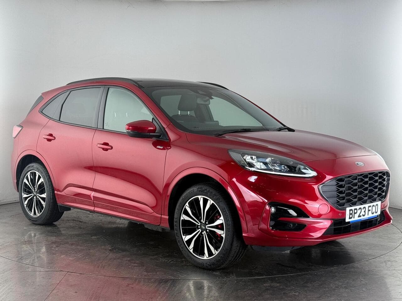 Ford Kuga - Ford Kuga 2.5 EcoBoost Duratec 14.4kWh ST-Line X CVT Euro 6 (s/s) 5dr