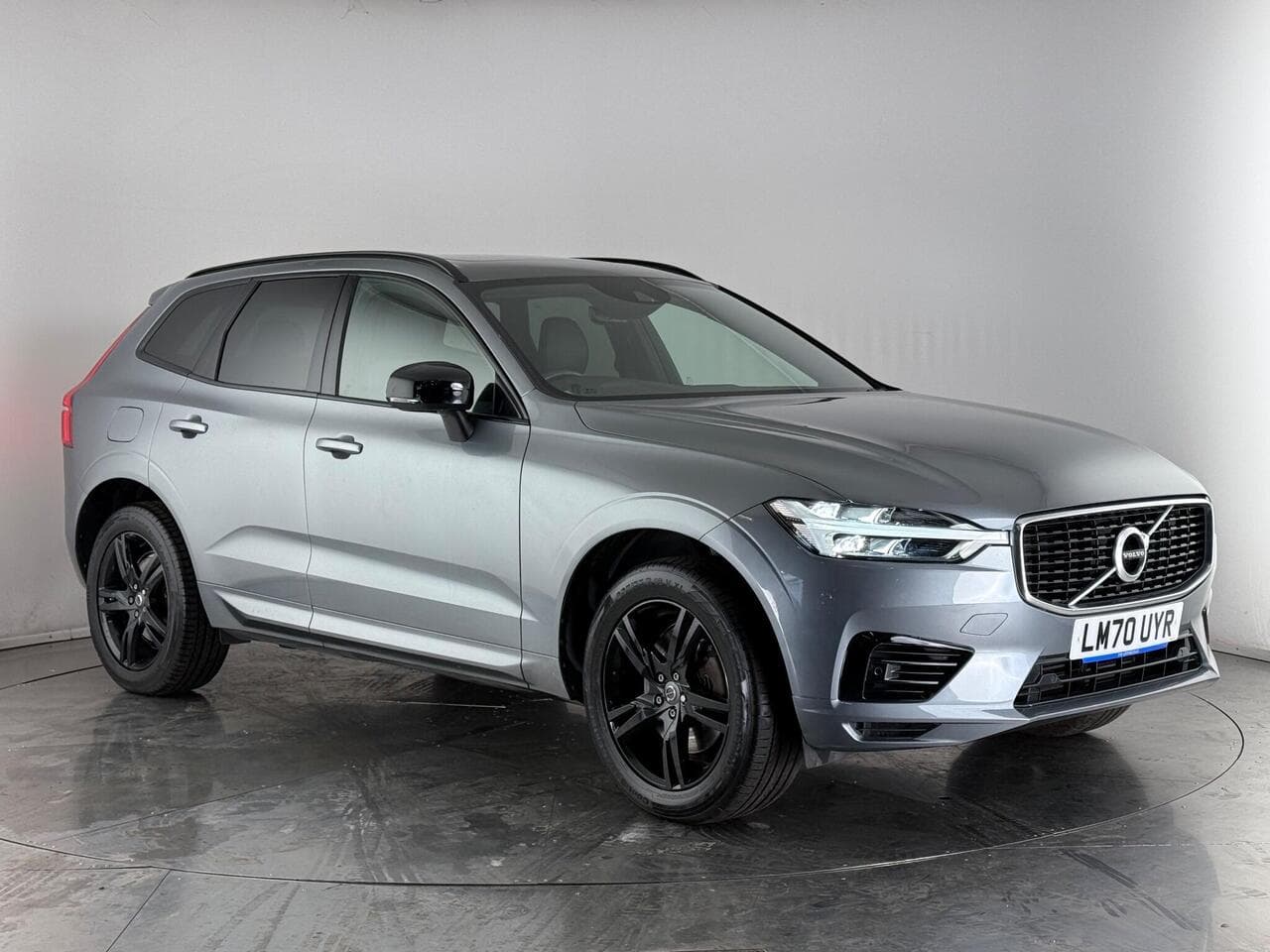 Volvo XC60 - Volvo XC60 2.0h T8 Twin Engine 11.6kWh R-Design Auto AWD Euro 6 (s/s) 5dr