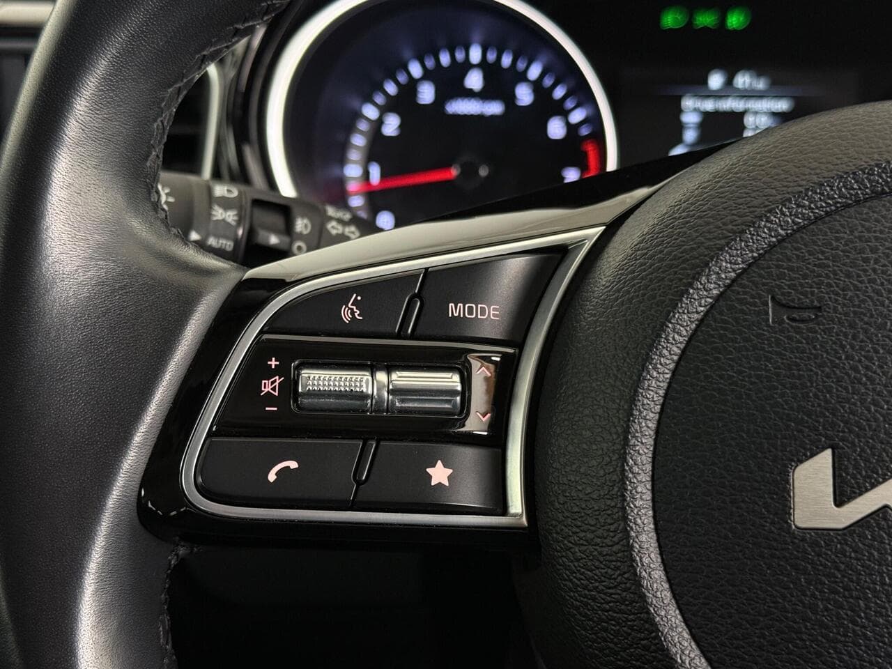 Kia Ceed thumbnail Misc Controls