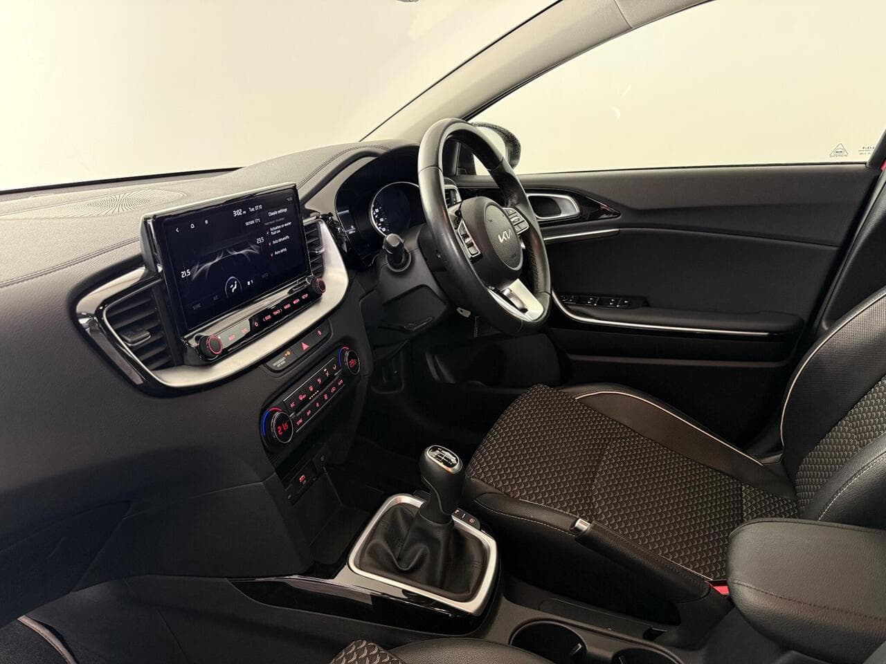 Kia Ceed thumbnail Interior Front