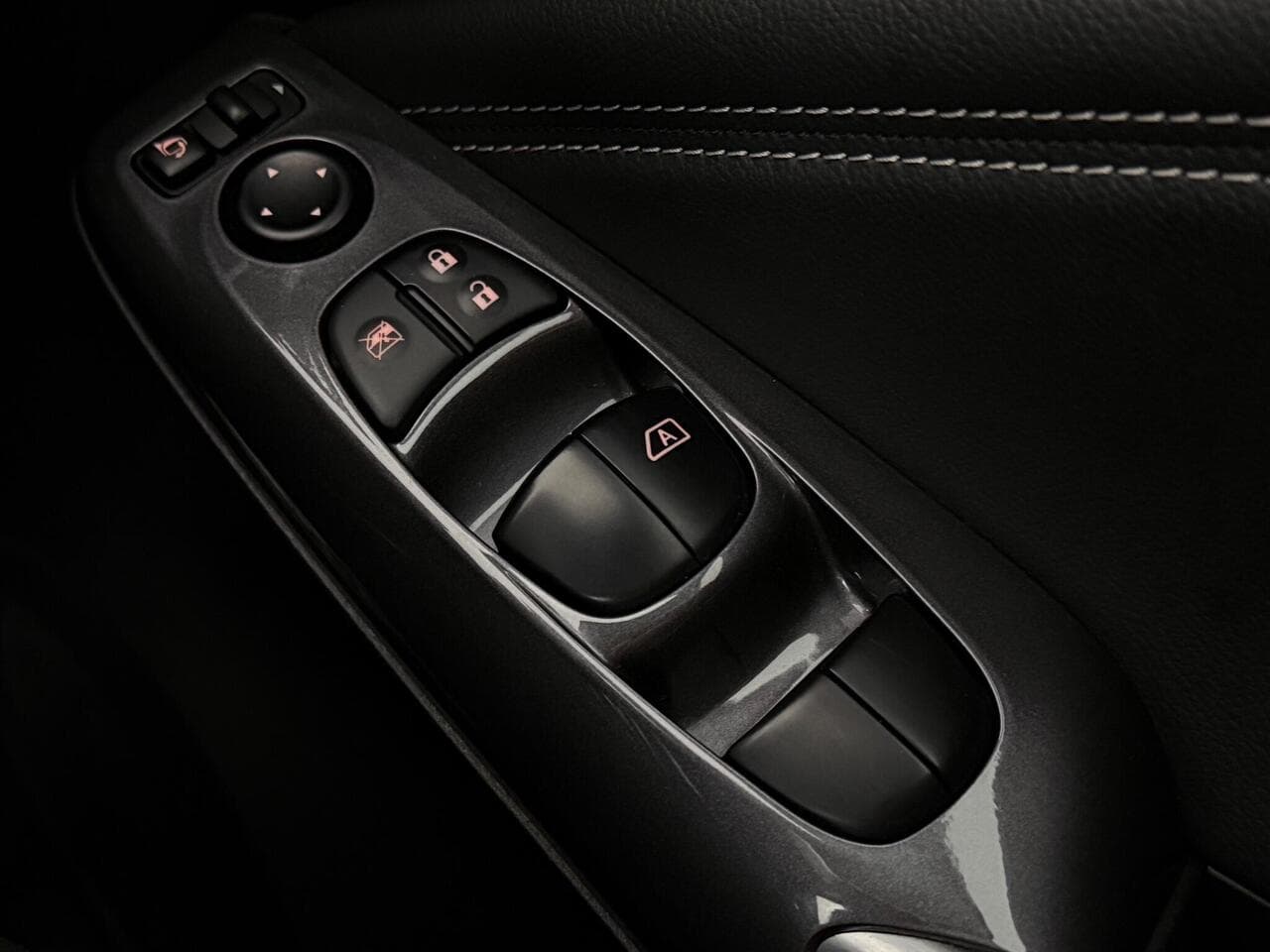 Nissan Juke thumbnail Misc Controls