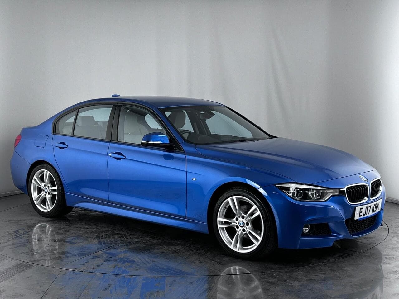 BMW 3 Series - BMW 3 Series 2.0 320d M Sport Auto Euro 6 (s/s) 4dr