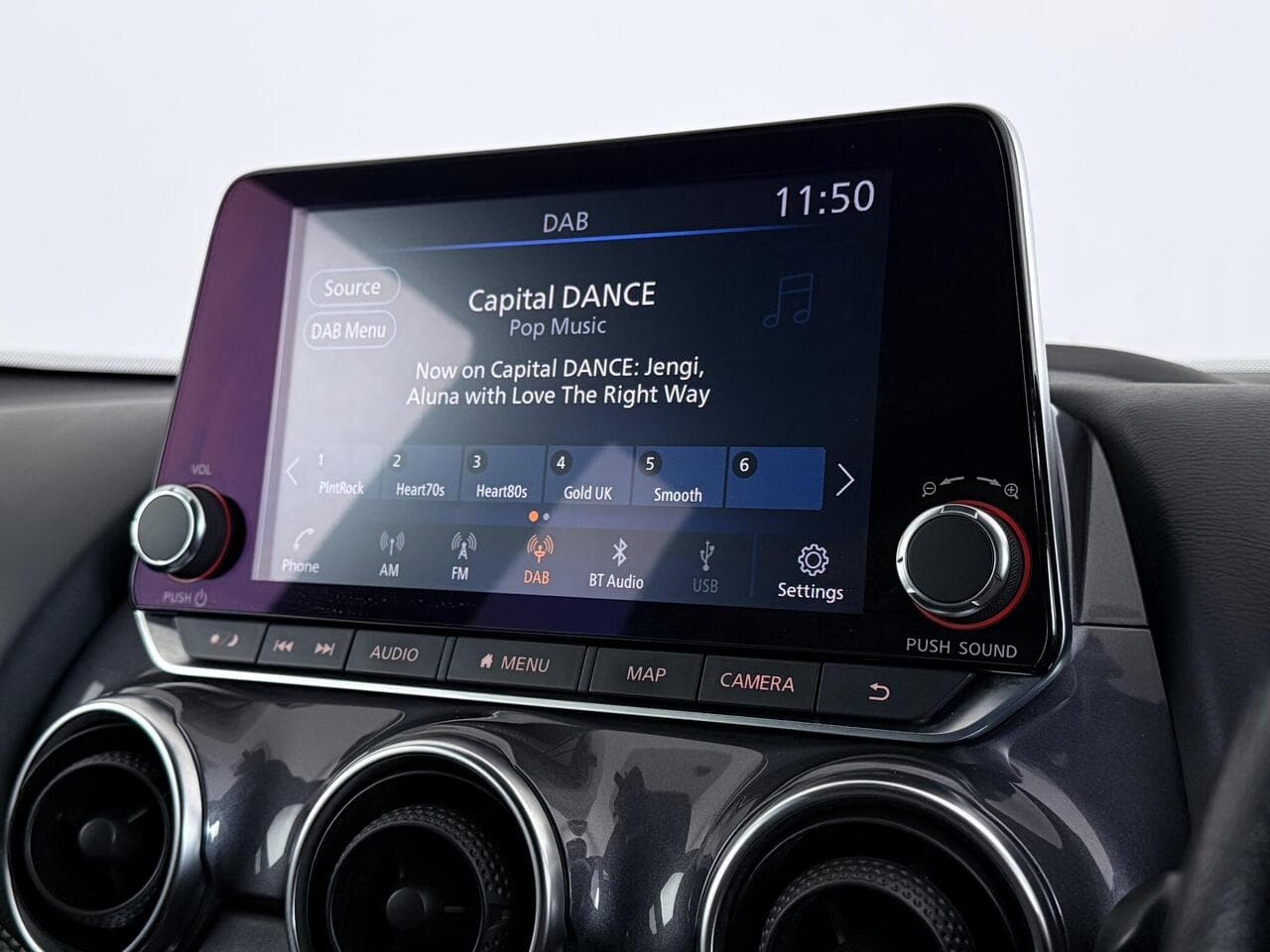 Nissan Juke thumbnail Infotainment System