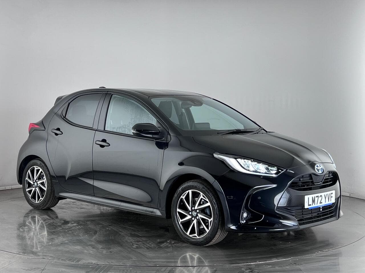 Toyota Yaris - Toyota Yaris 1.5 VVT-h Design E-CVT Euro 6 (s/s) 5dr