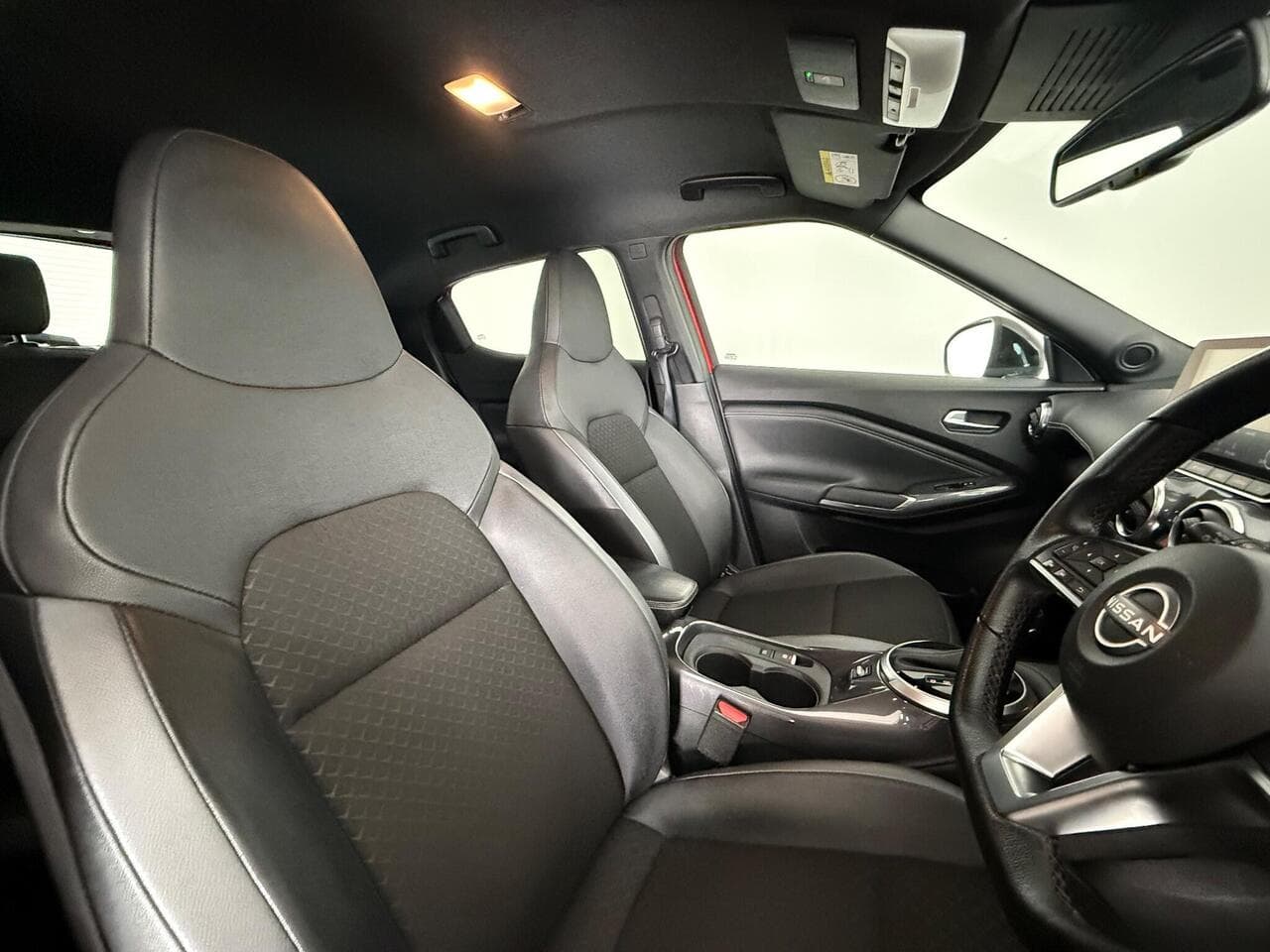 Nissan Juke thumbnail Seat Driver