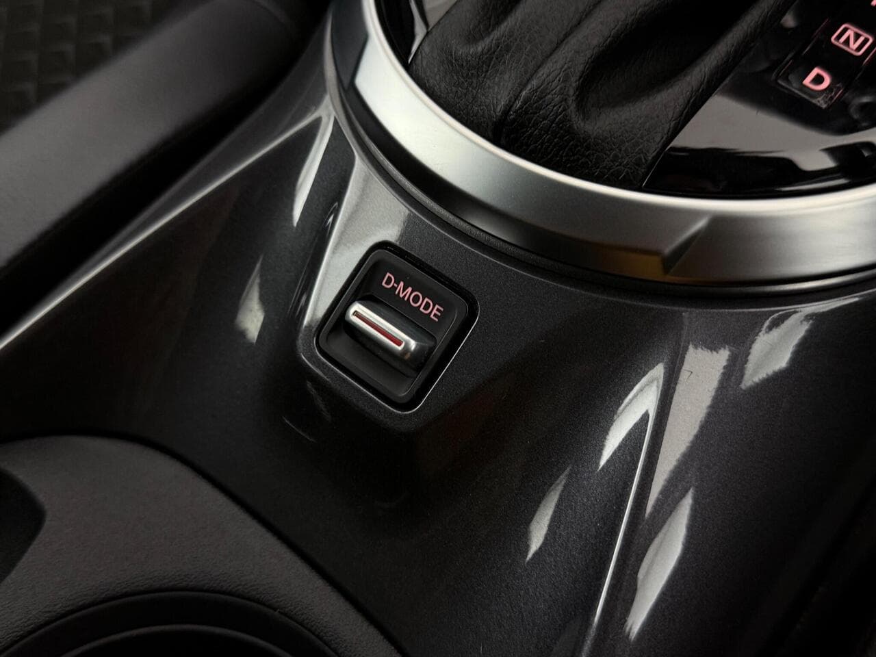 Nissan Juke thumbnail Interior Front