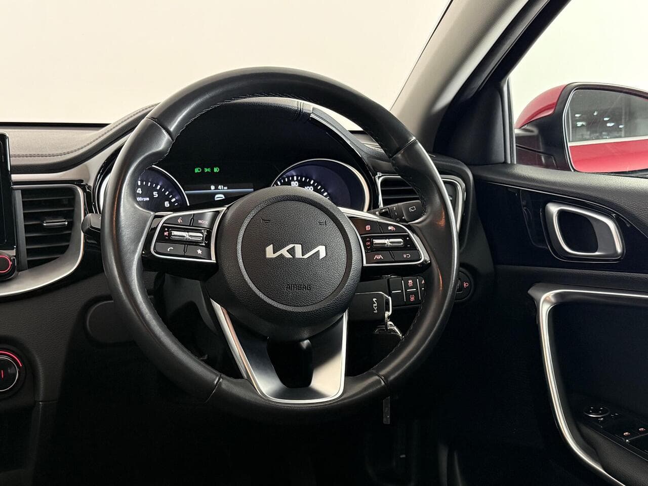 Kia Ceed thumbnail Steering Wheel