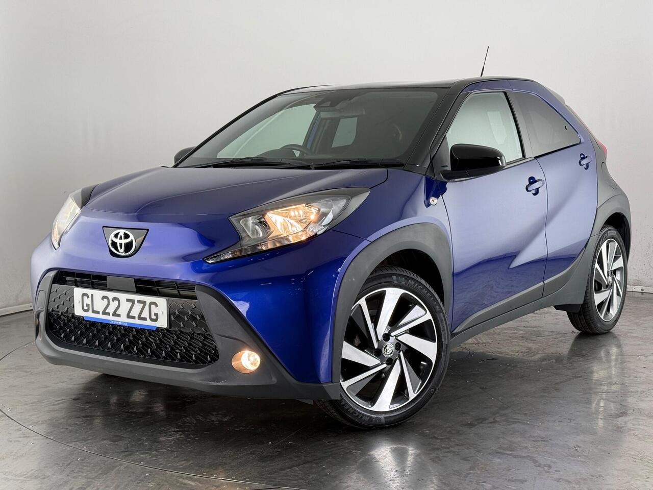 Toyota Aygo X thumbnail Front Left