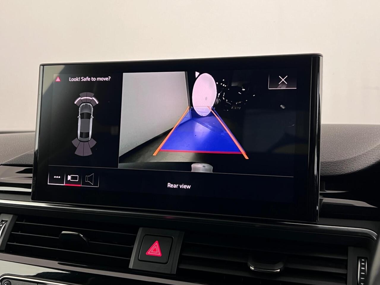 Audi A5 thumbnail Infotainment System