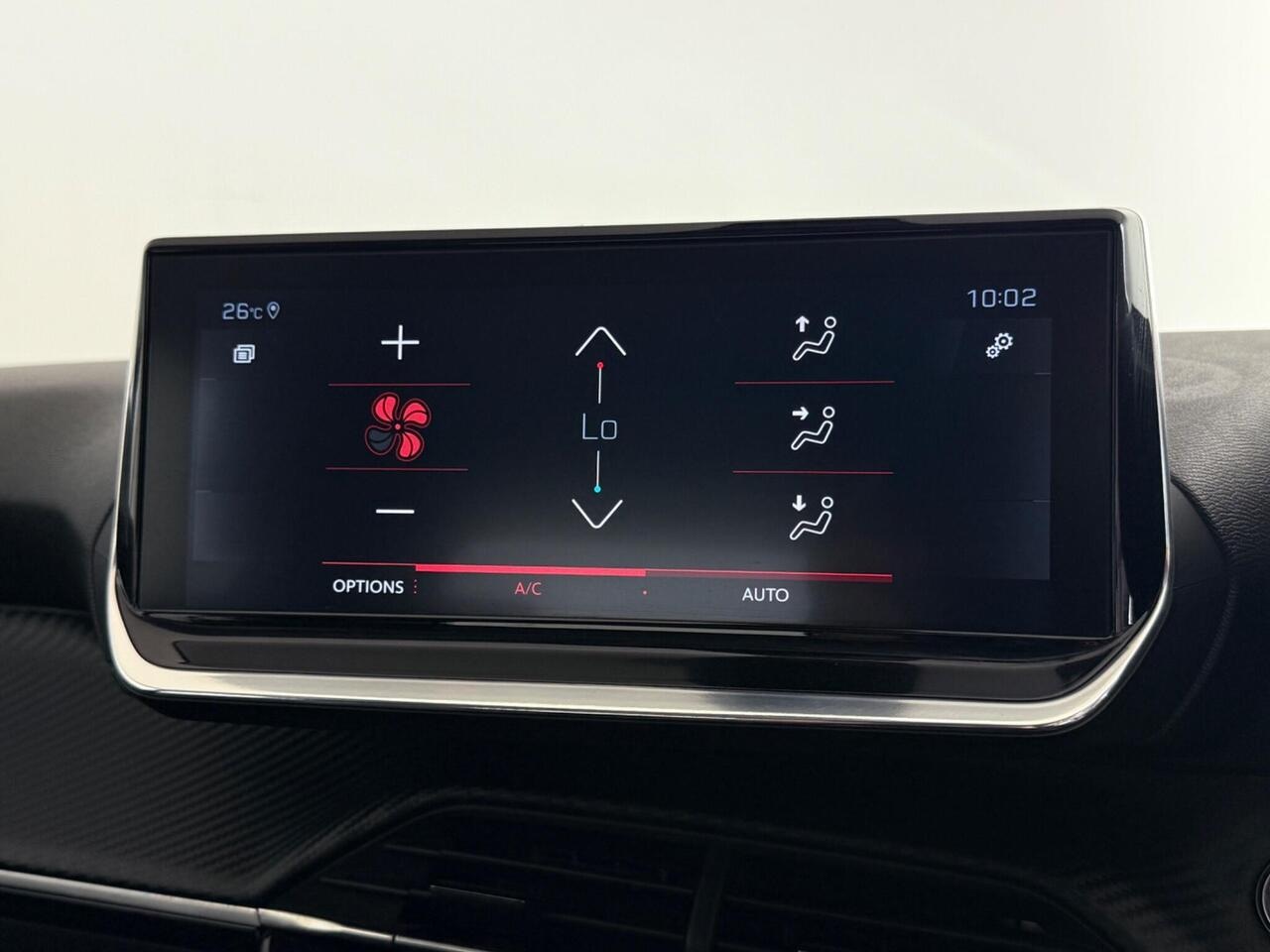 Peugeot 2008 thumbnail Infotainment System