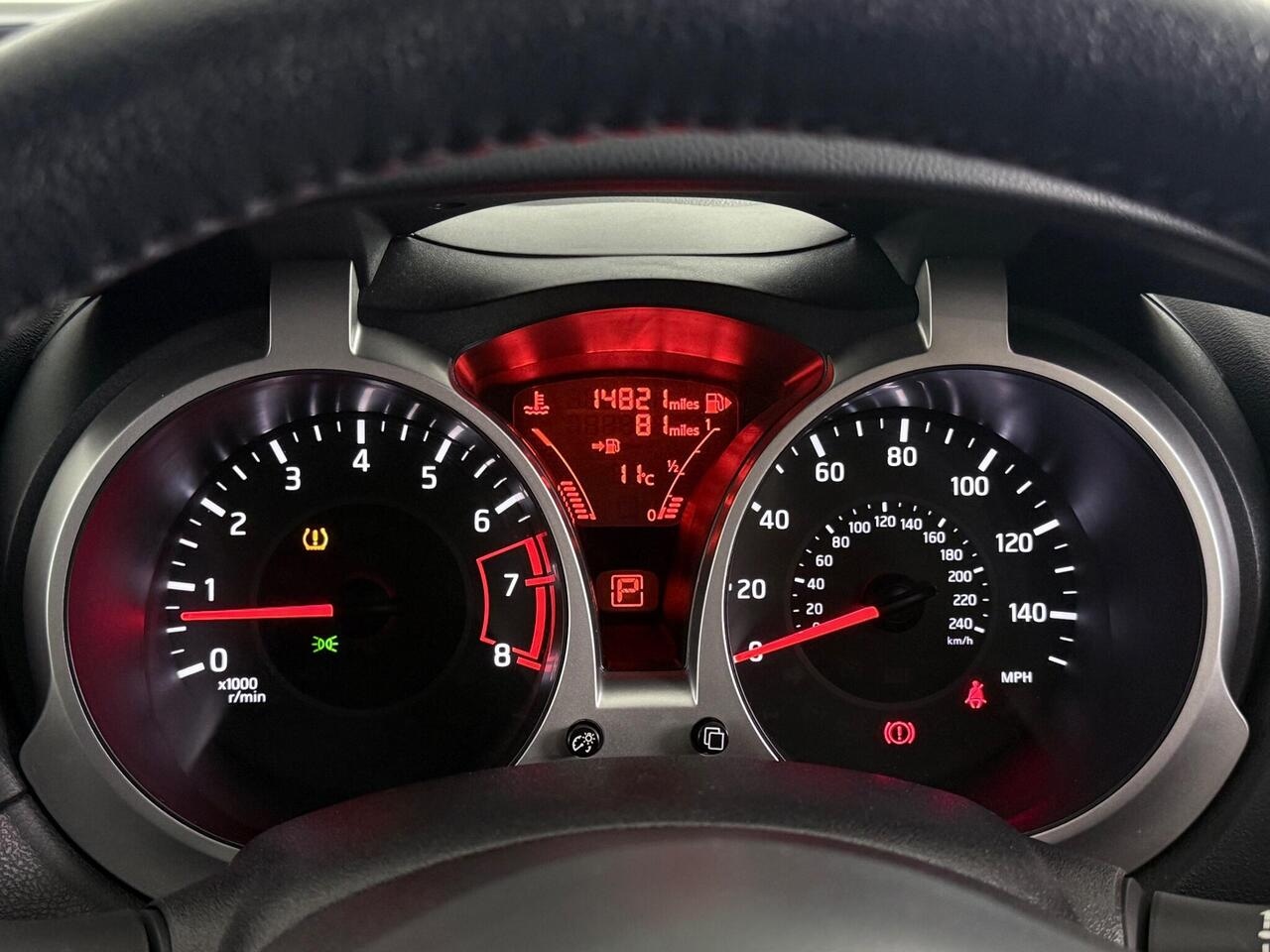 Nissan Juke thumbnail Driver Instruments