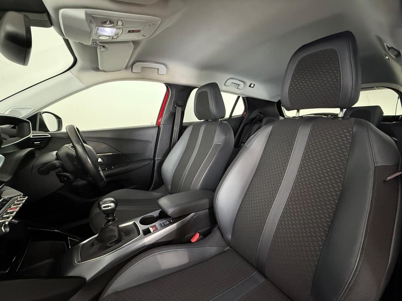 Peugeot 2008 thumbnail Seat Front Passenger