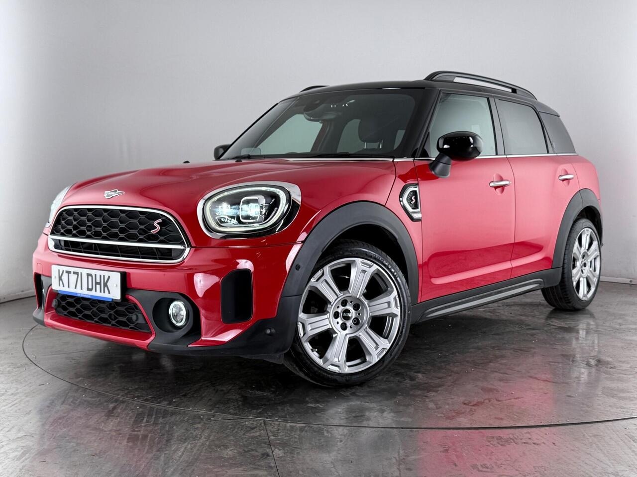 MINI Countryman thumbnail Front Left