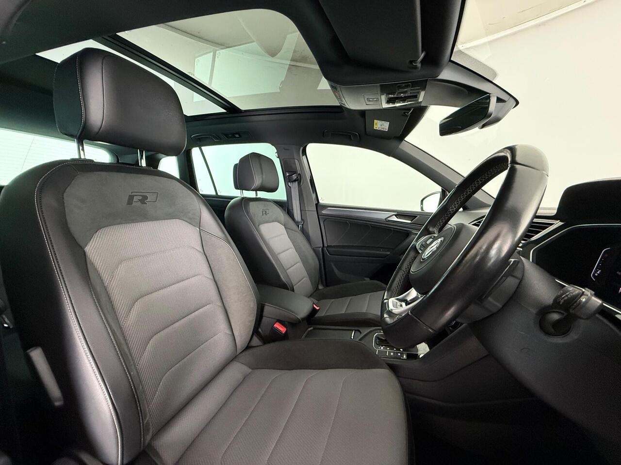 Volkswagen Tiguan thumbnail Seat Driver