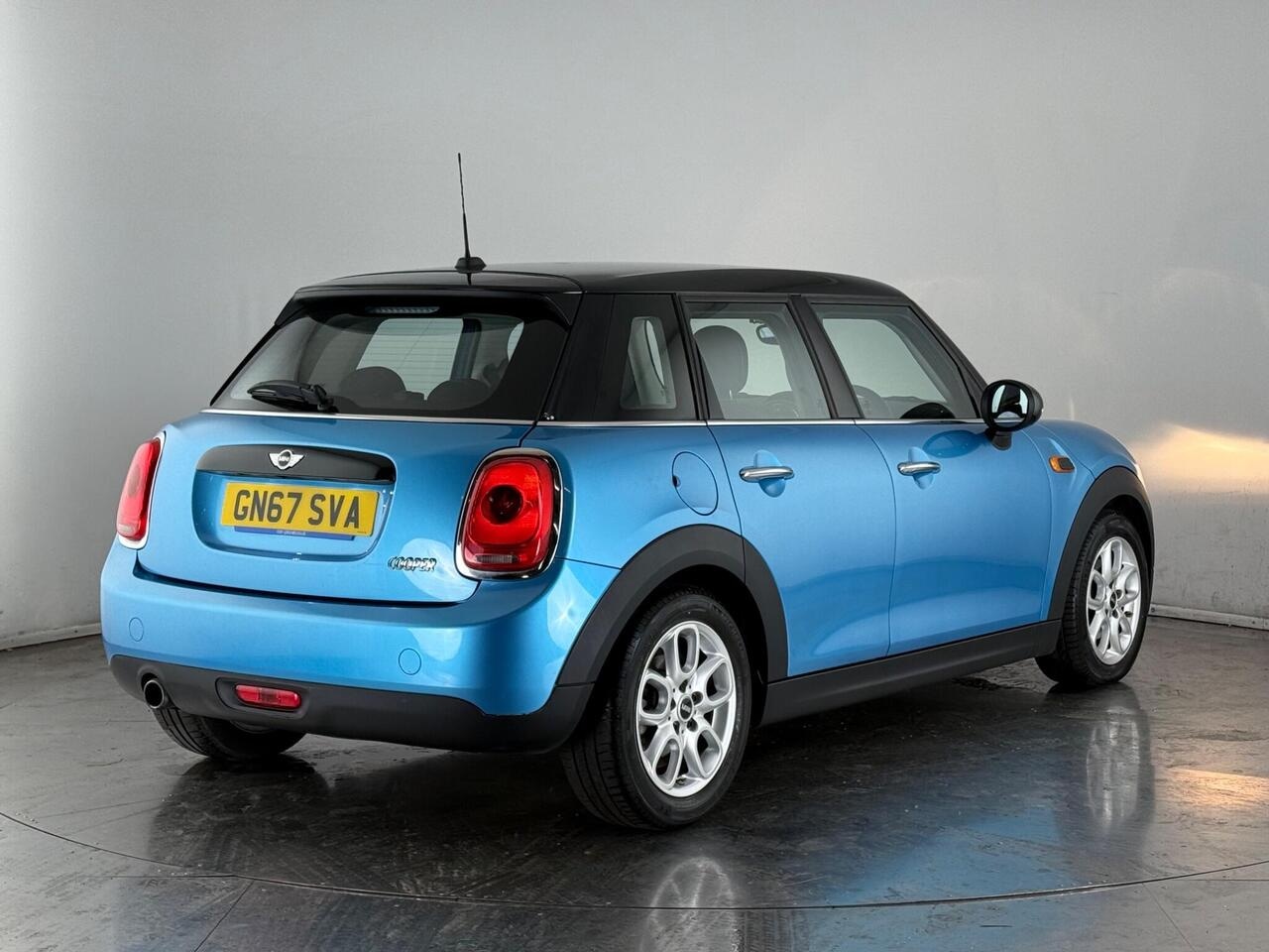 MINI Hatch thumbnail Rear Right