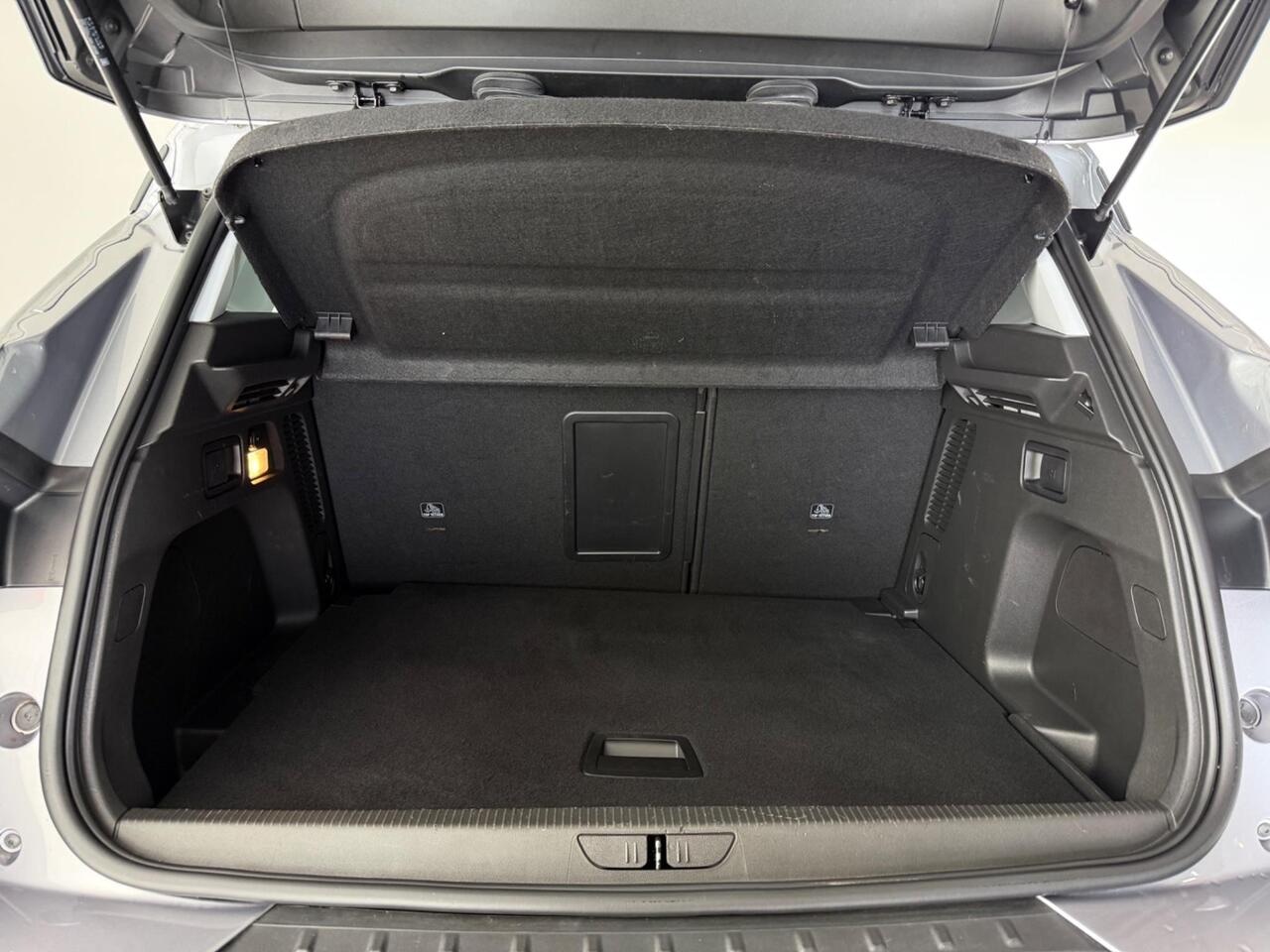 Vauxhall Grandland X thumbnail Boot