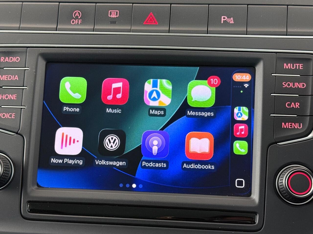 Volkswagen Polo thumbnail Infotainment System