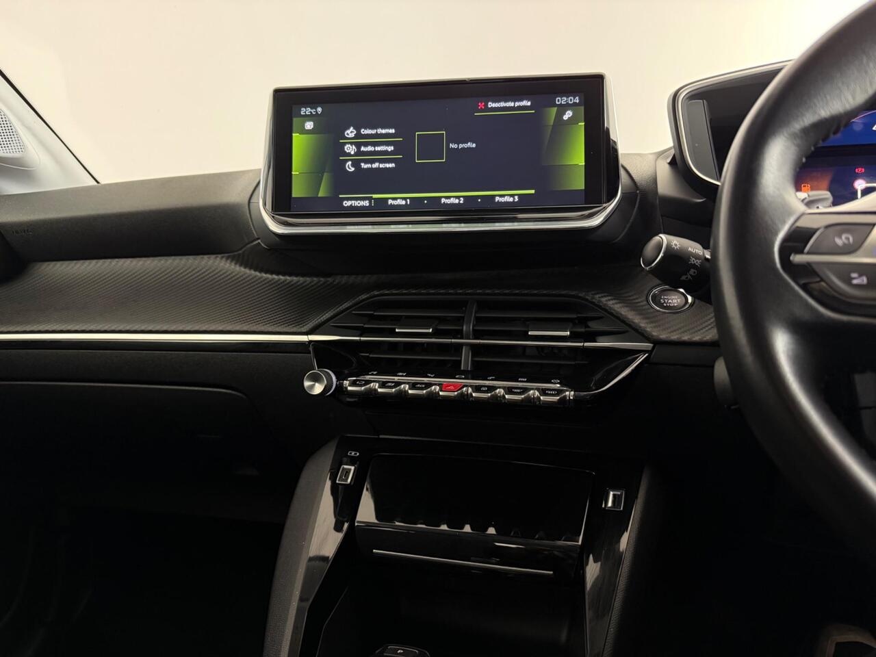Peugeot 208 thumbnail Infotainment System