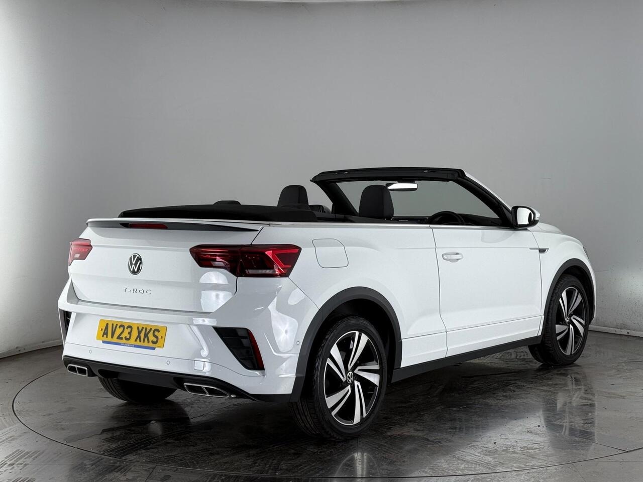 Volkswagen T-Roc thumbnail Rear Right