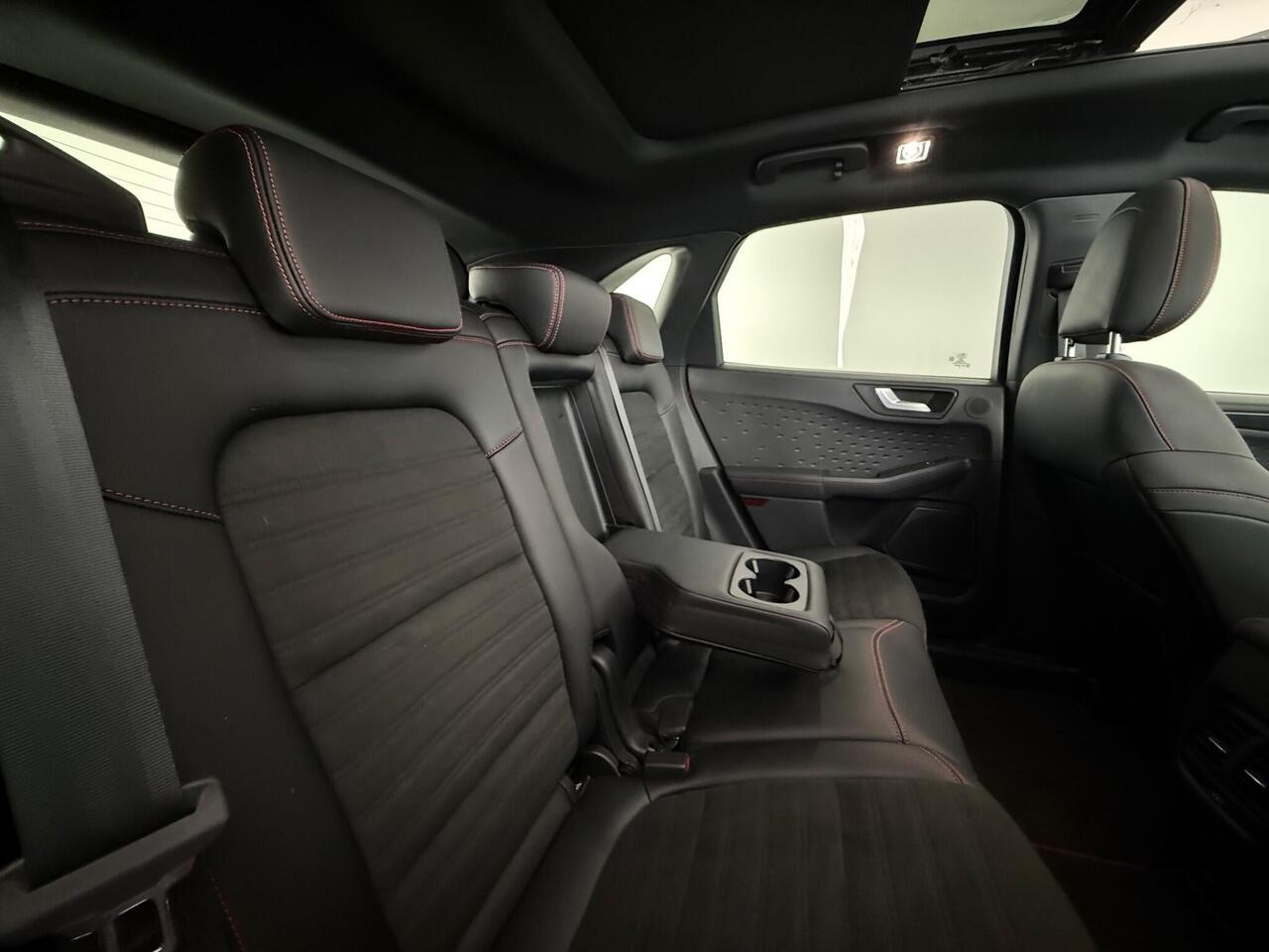 Ford Kuga thumbnail Seats Rear