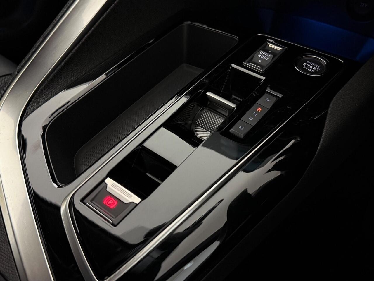 Peugeot 3008 thumbnail Interior Front
