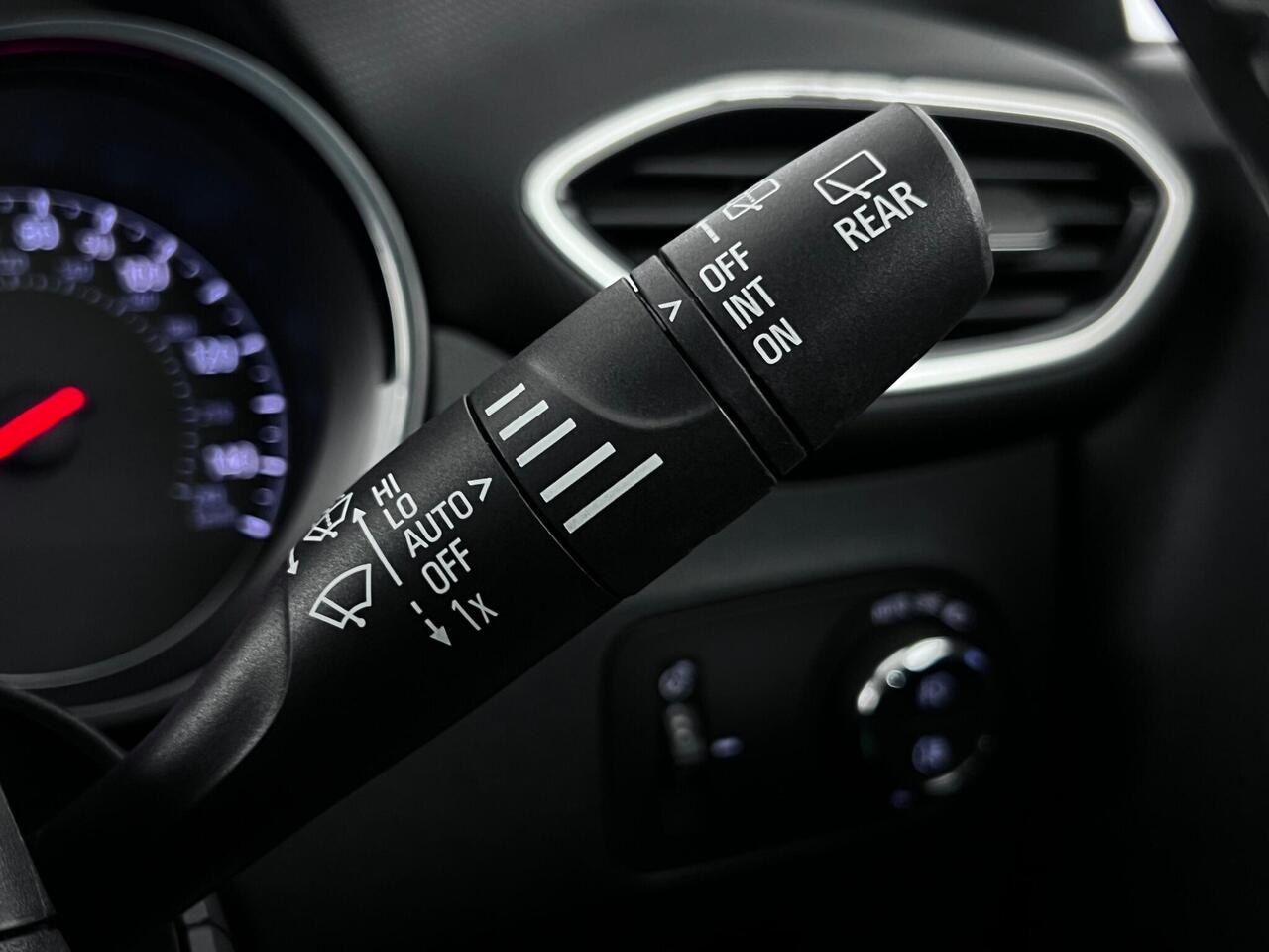 Vauxhall Crossland thumbnail Misc Controls