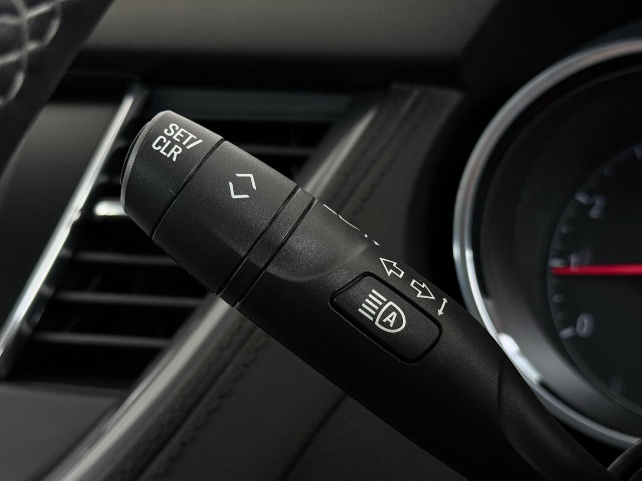 Vauxhall Grandland X thumbnail Misc Controls