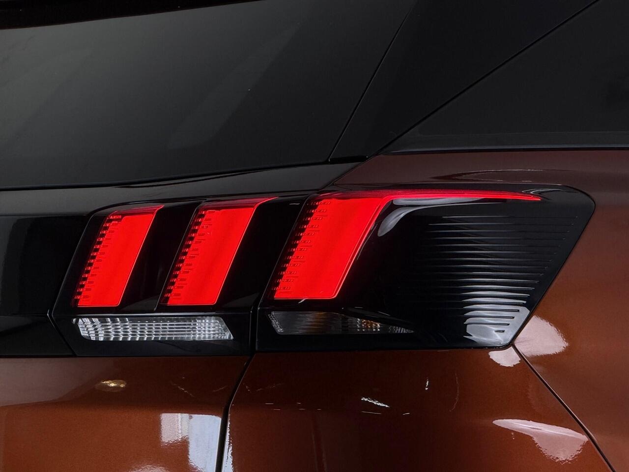 Peugeot 3008 thumbnail Badge Exterior