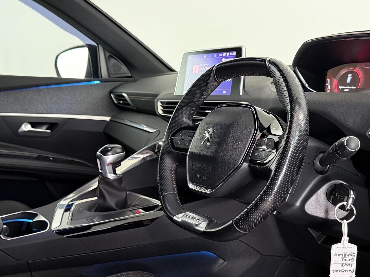 Peugeot 3008 thumbnail Seat Driver