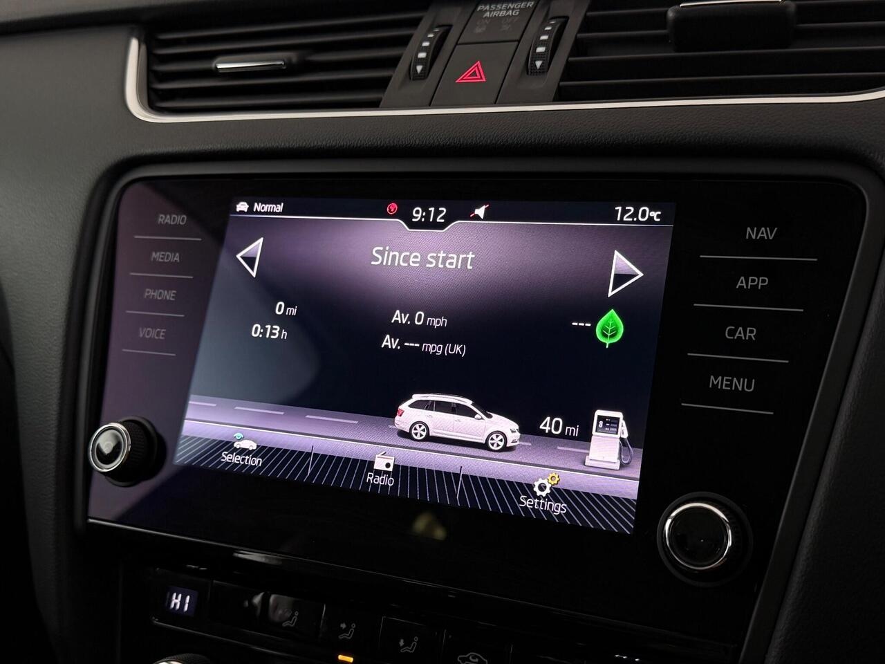 Skoda Octavia thumbnail Infotainment System