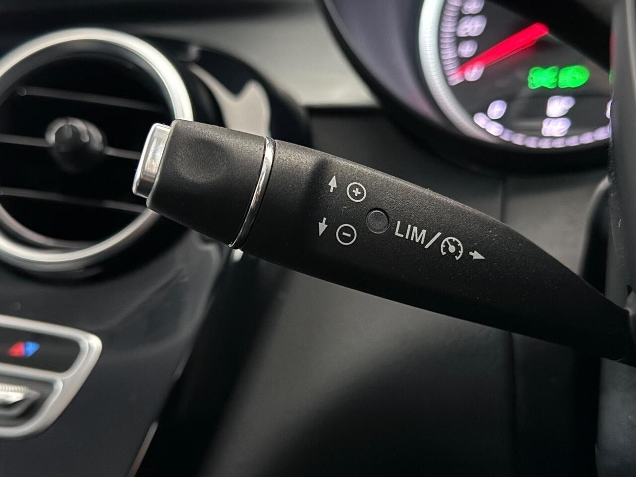 Mercedes-Benz GLC thumbnail Misc Controls