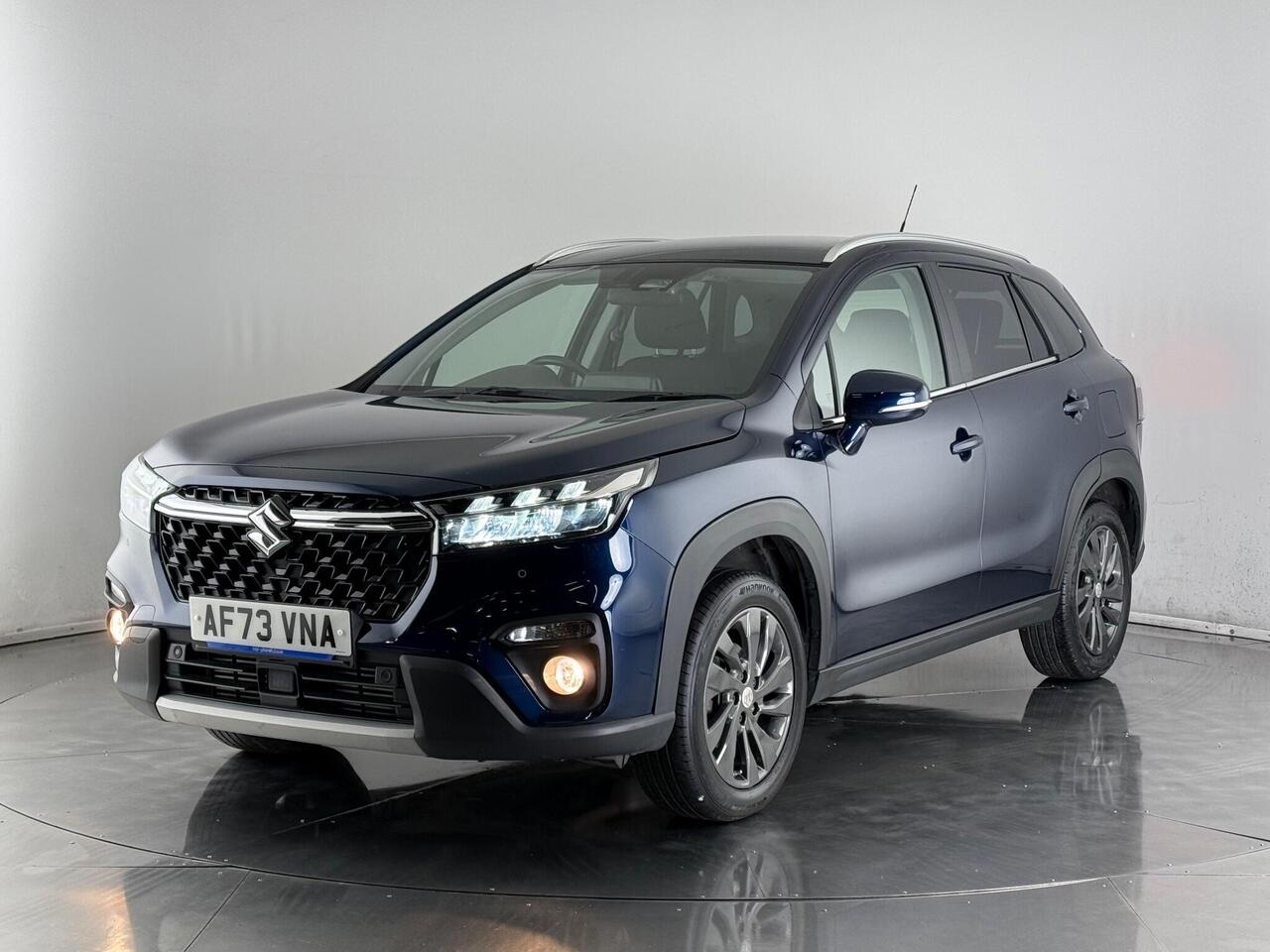 Suzuki S-Cross thumbnail Front Left