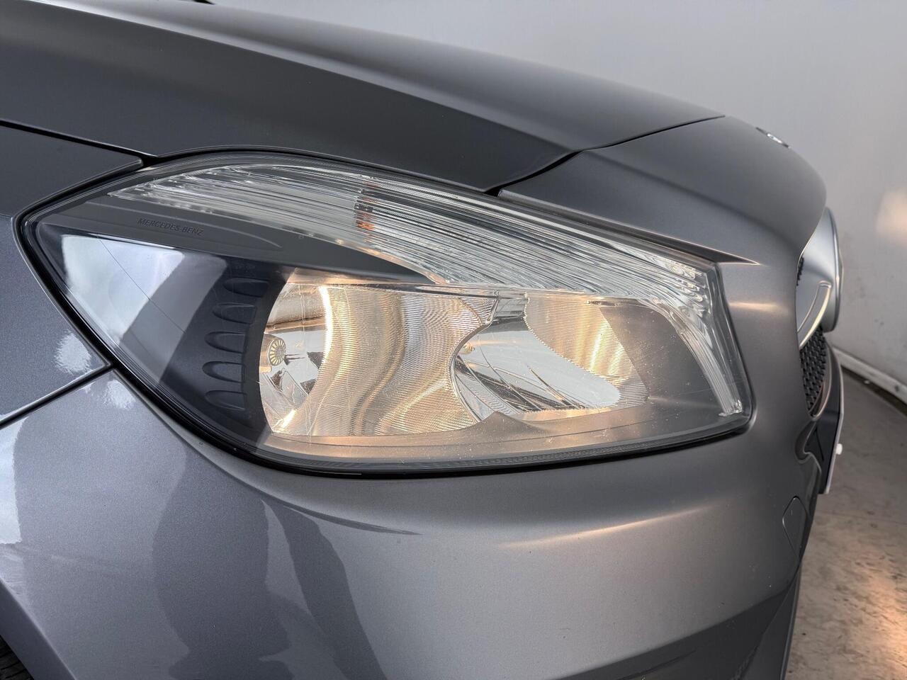 Mercedes-Benz A Class thumbnail Lights Front
