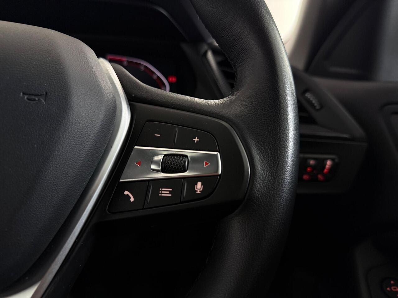 BMW 2 Series Gran Coupe thumbnail Misc Controls