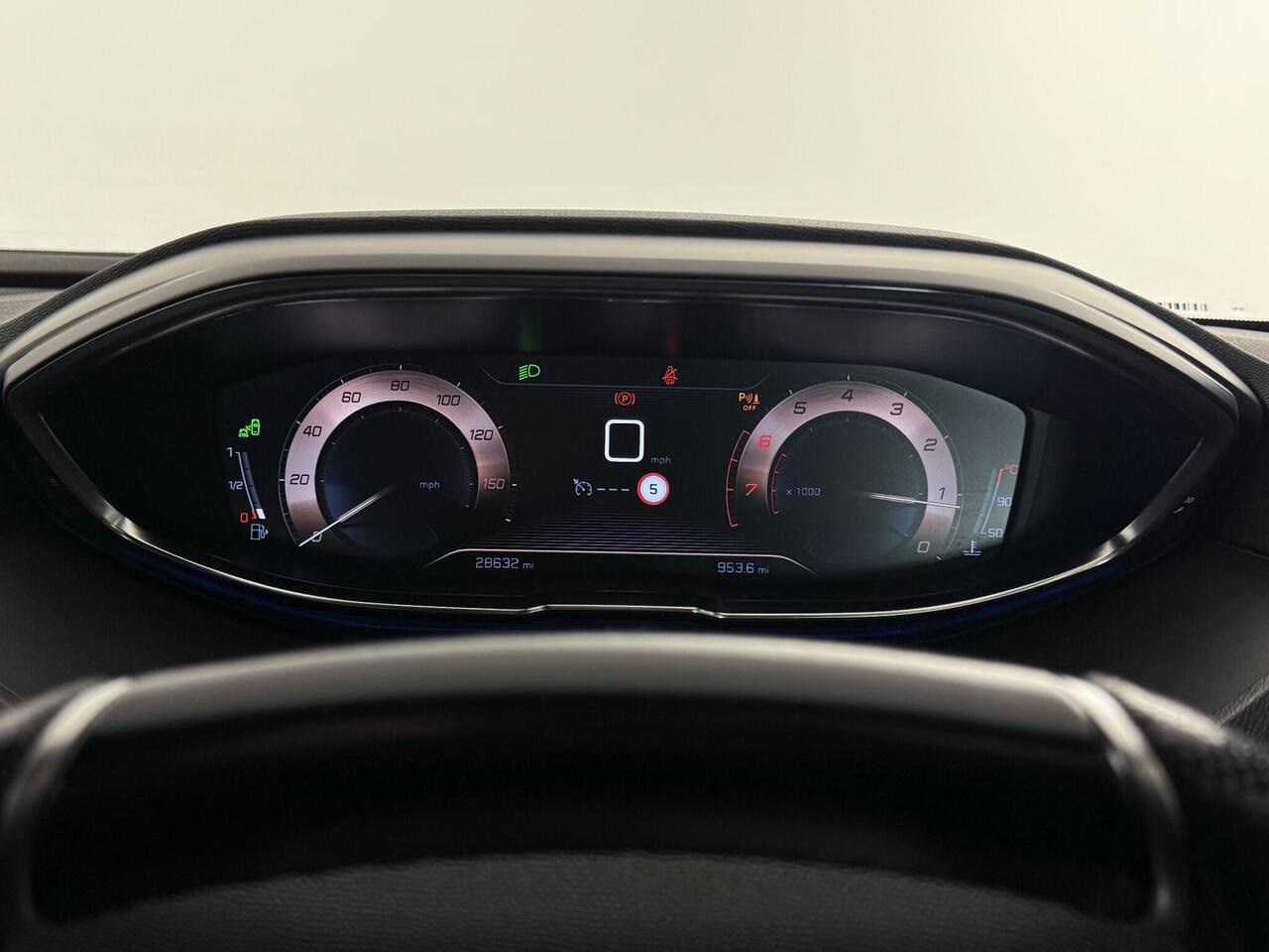 Peugeot 3008 thumbnail Driver Instruments