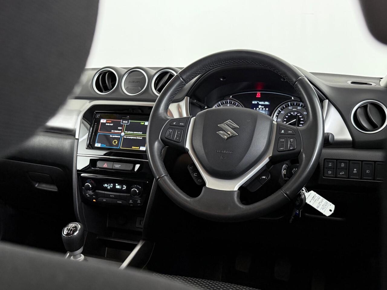 Suzuki Vitara thumbnail Steering Wheel