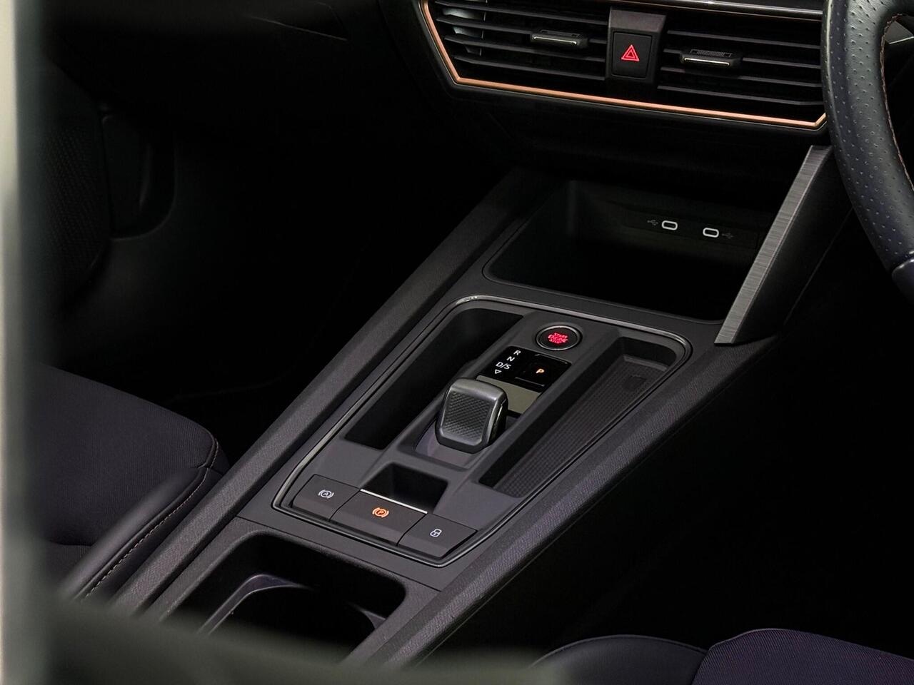 CUPRA Formentor thumbnail Interior Front