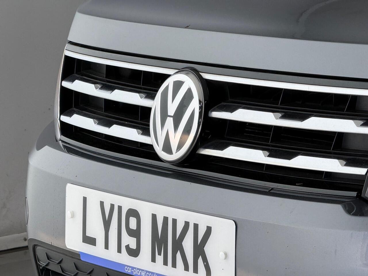 Volkswagen Tiguan Allspace thumbnail Badge Exterior