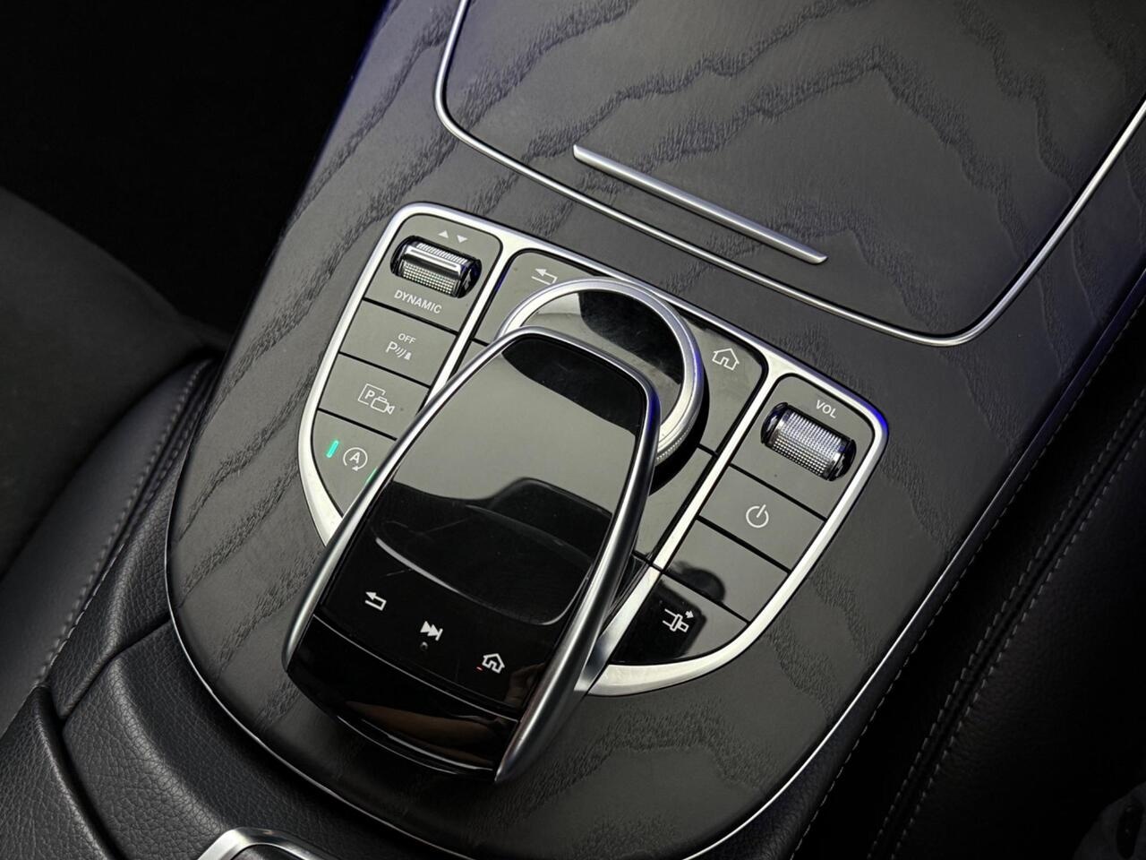 Mercedes-Benz E Class thumbnail Misc Controls