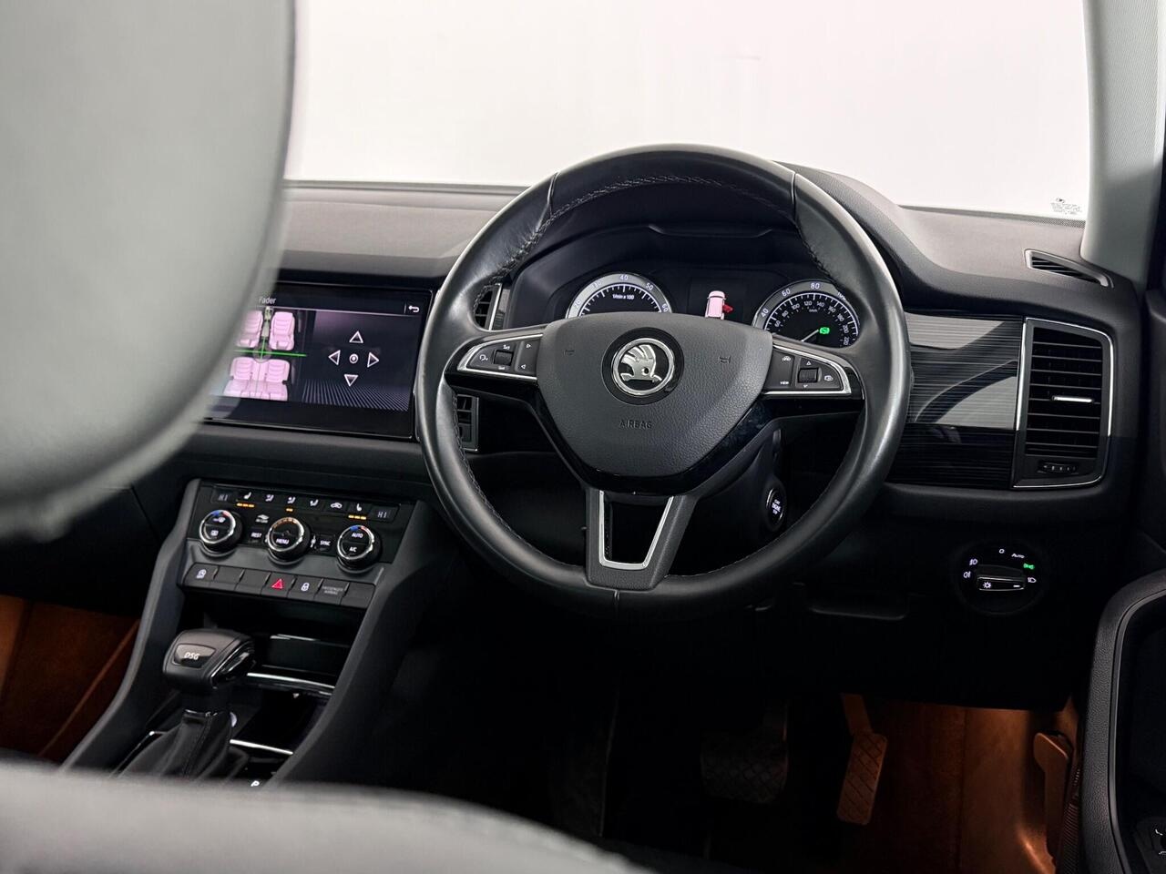 Skoda Kodiaq thumbnail Steering Wheel