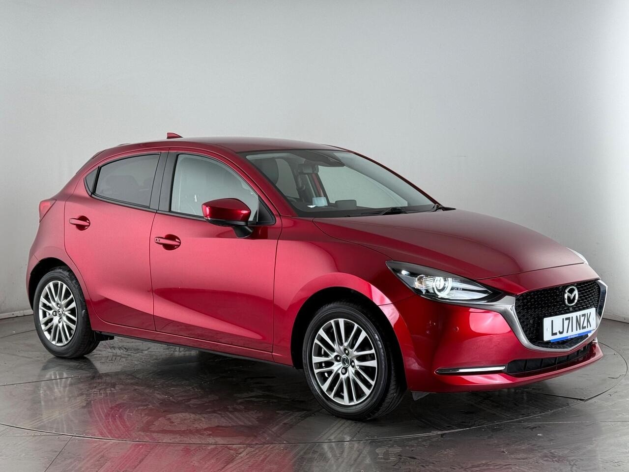 Mazda Mazda2 thumbnail Front Right