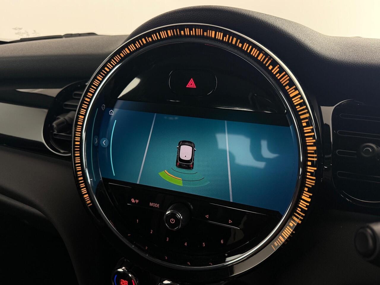 MINI Hatch thumbnail Interior Front