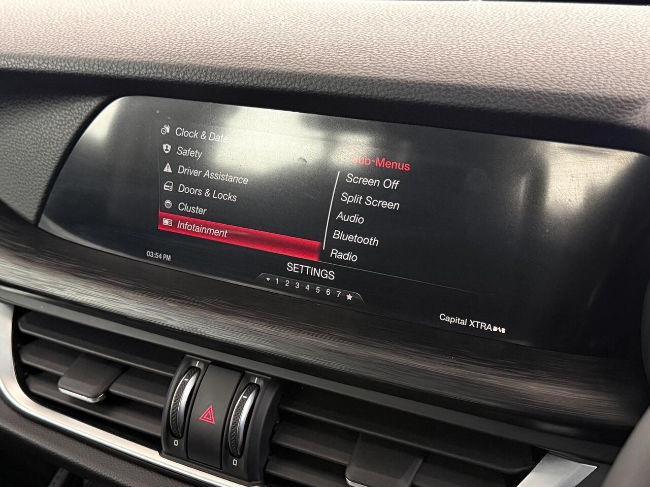 Alfa Romeo Stelvio thumbnail Infotainment System