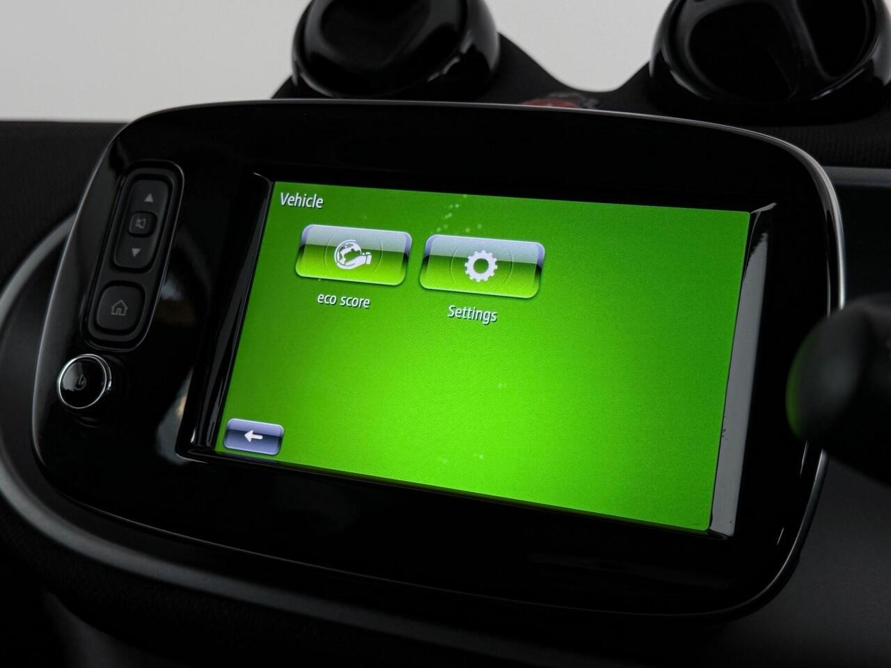 Smart fortwo thumbnail Infotainment System