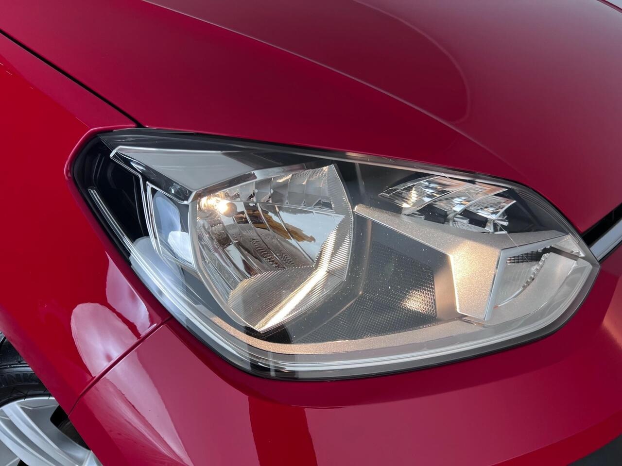 Volkswagen up! thumbnail Lights Front